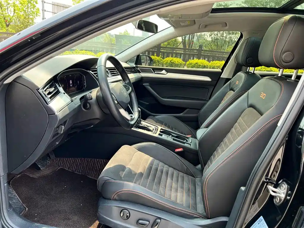 VOLKSWAGEN MAGOTAN 2021