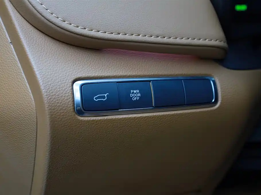 HONGQI HQ9 2023