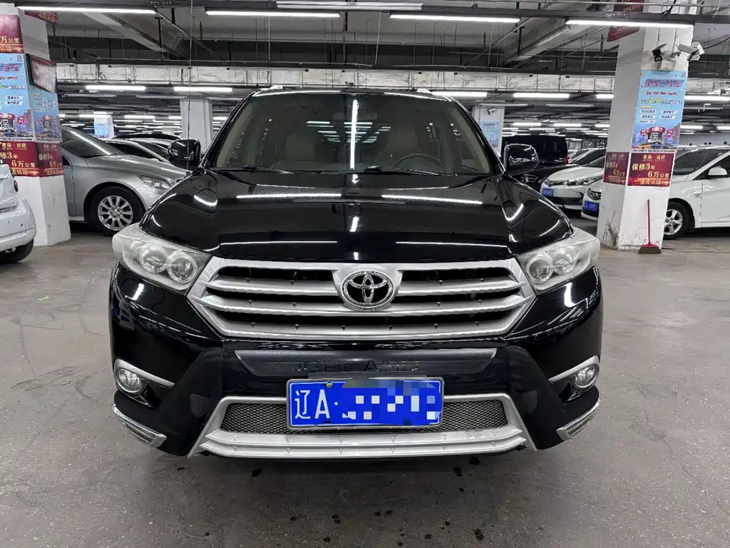 TOYOTA HIGHLANDER 2013