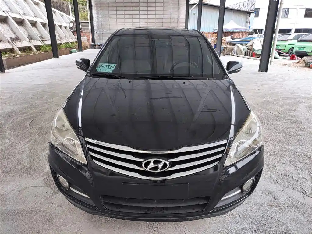 HYUNDAI CELESTA 2012