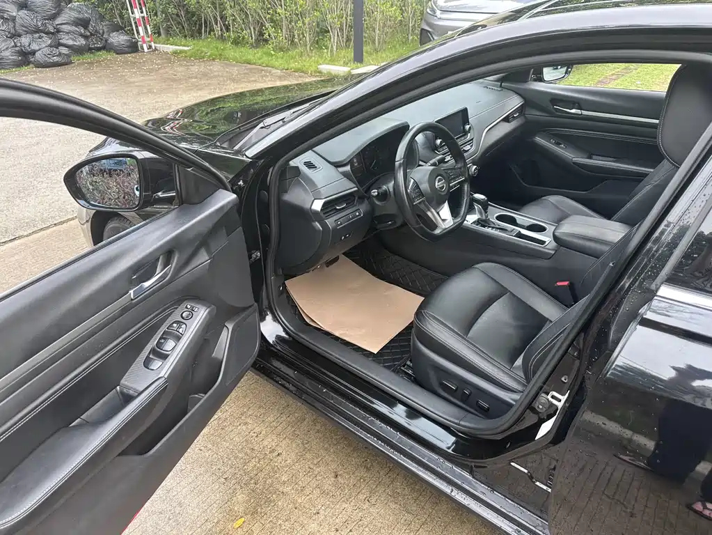 NISSAN TEANA 2019