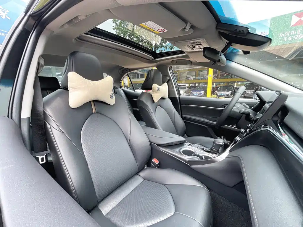 TOYOTA CAMRY 2024