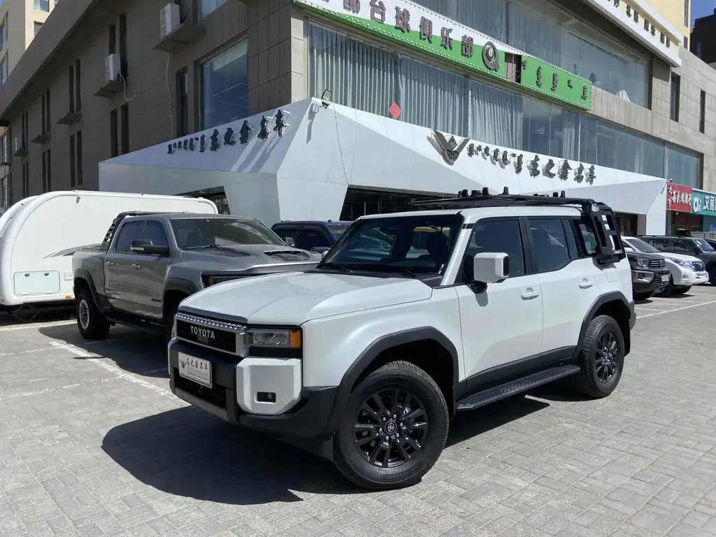 TOYOTA PRADO