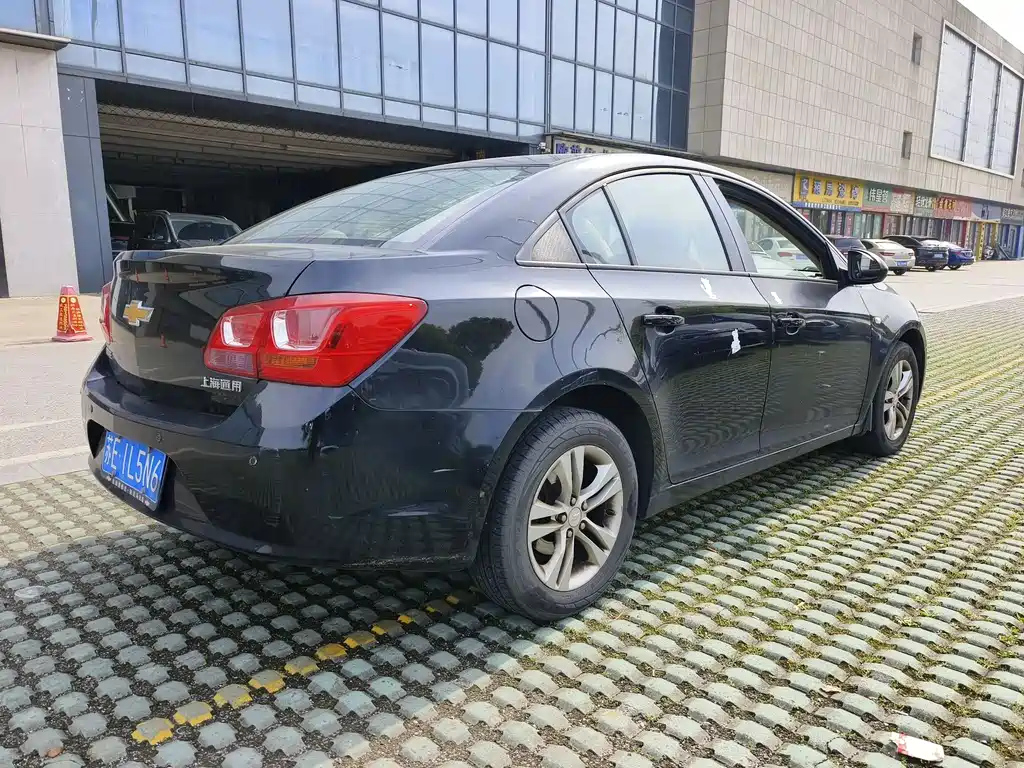 CHEVROLET CRUZE 2015