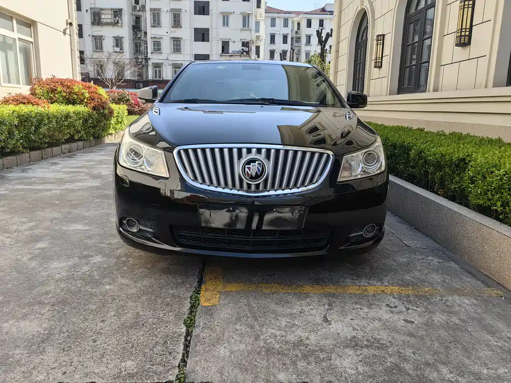 BUICK LACROSSE 2012