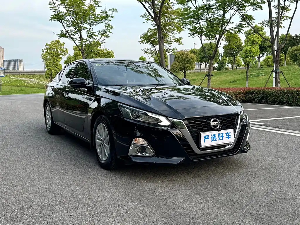 NISSAN TEANA 2019