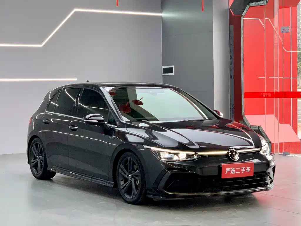 VOLKSWAGEN GOLF 2022