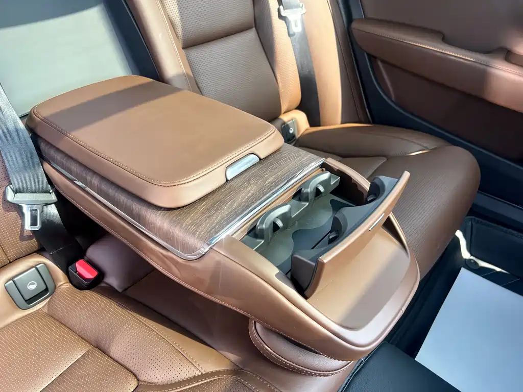 VOLVO S90 2024