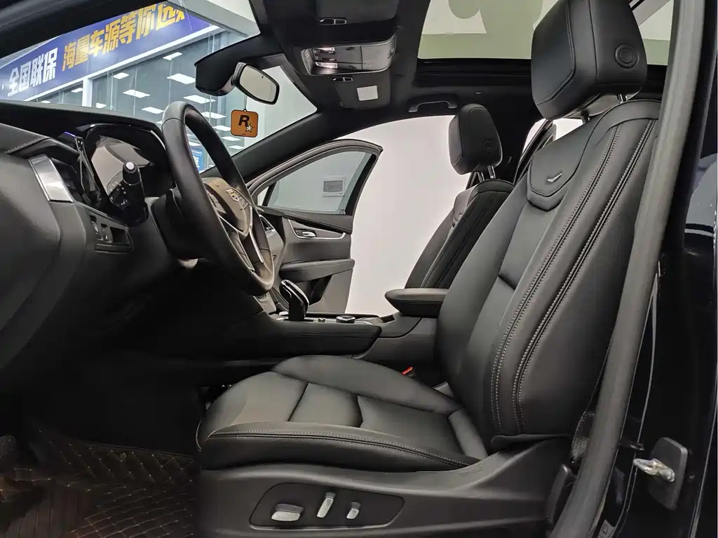 CADILLAC XT5 2021