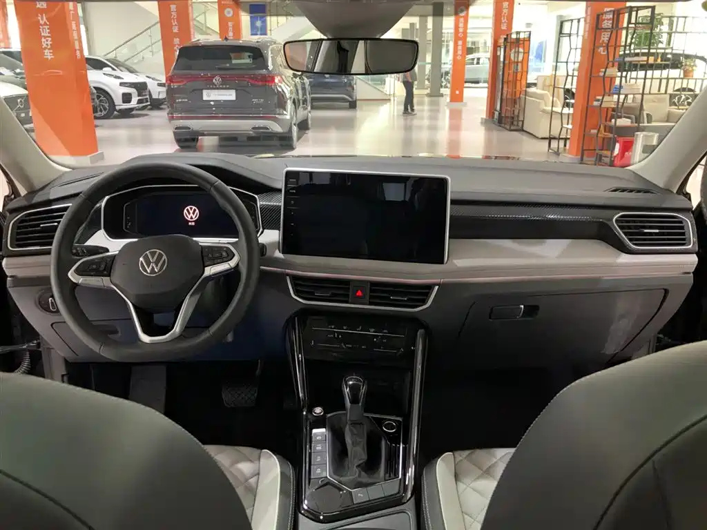 VOLKSWAGEN TAYRON 2023