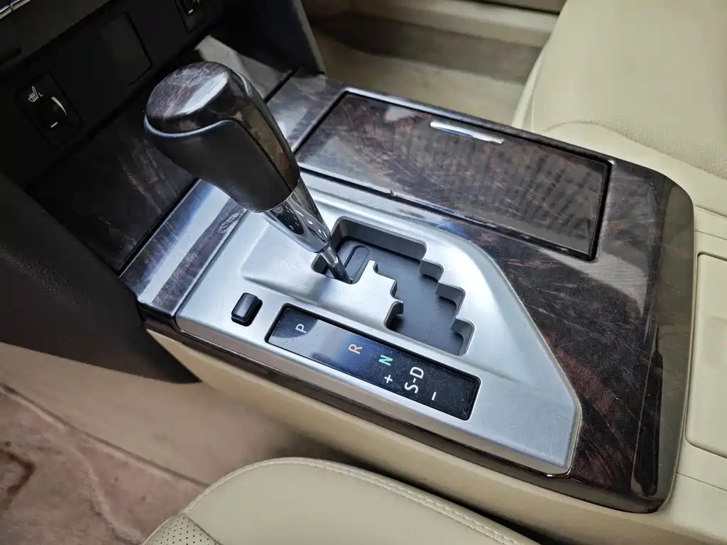TOYOTA CAMRY 2016