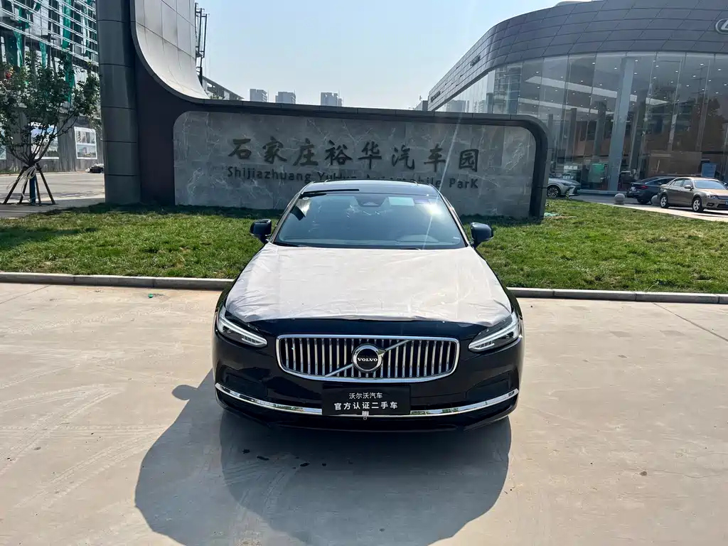 VOLVO S90 2024