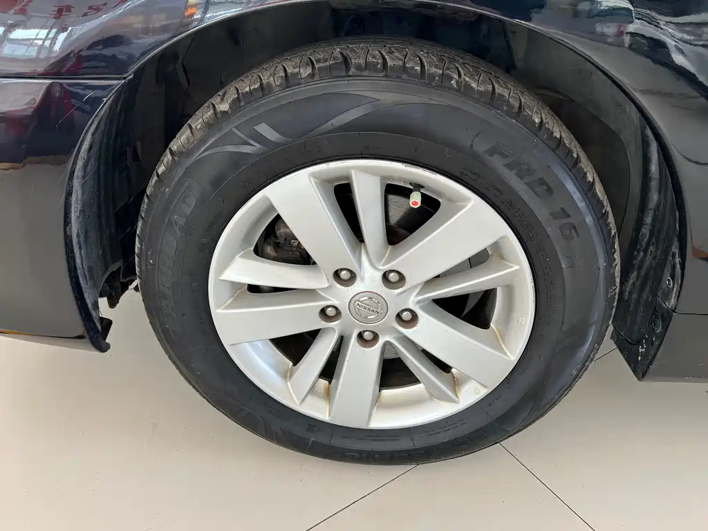 NISSAN TEANA 2011