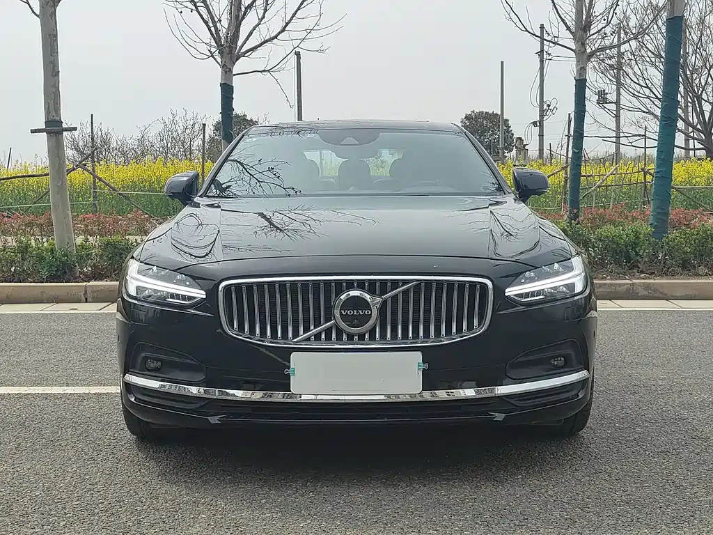 VOLVO S90 2021