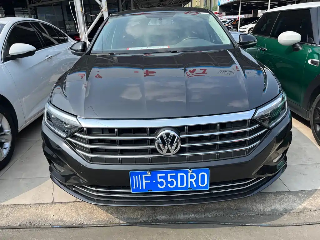 VOLKSWAGEN SAGITAR 2020