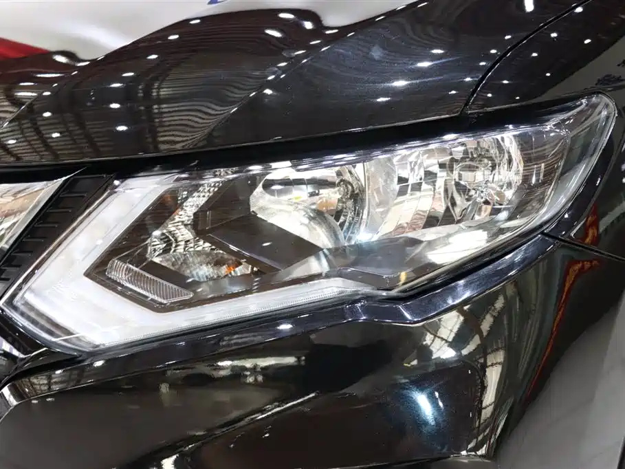 NISSAN X-TRAIL 2019