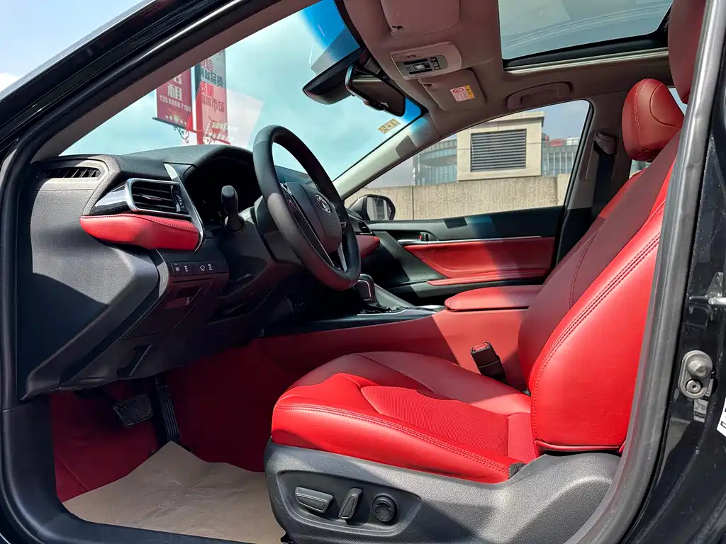 TOYOTA CAMRY 2021