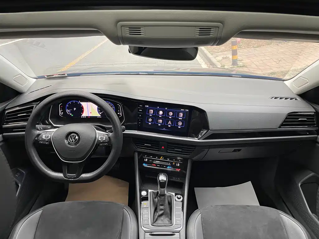 VOLKSWAGEN SAGITAR 2021