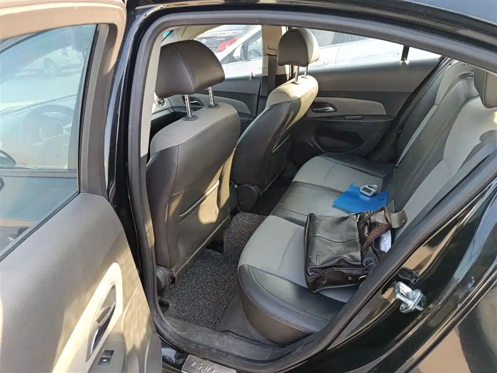 CHEVROLET CRUZE 2013