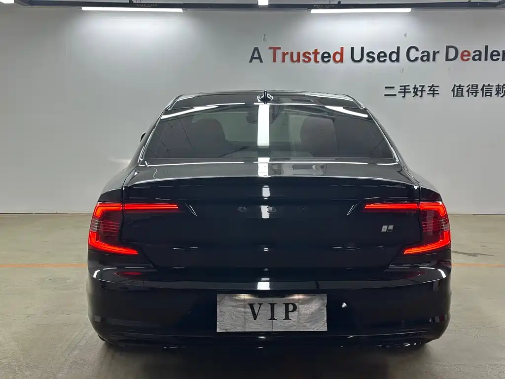 VOLVO S90 2021