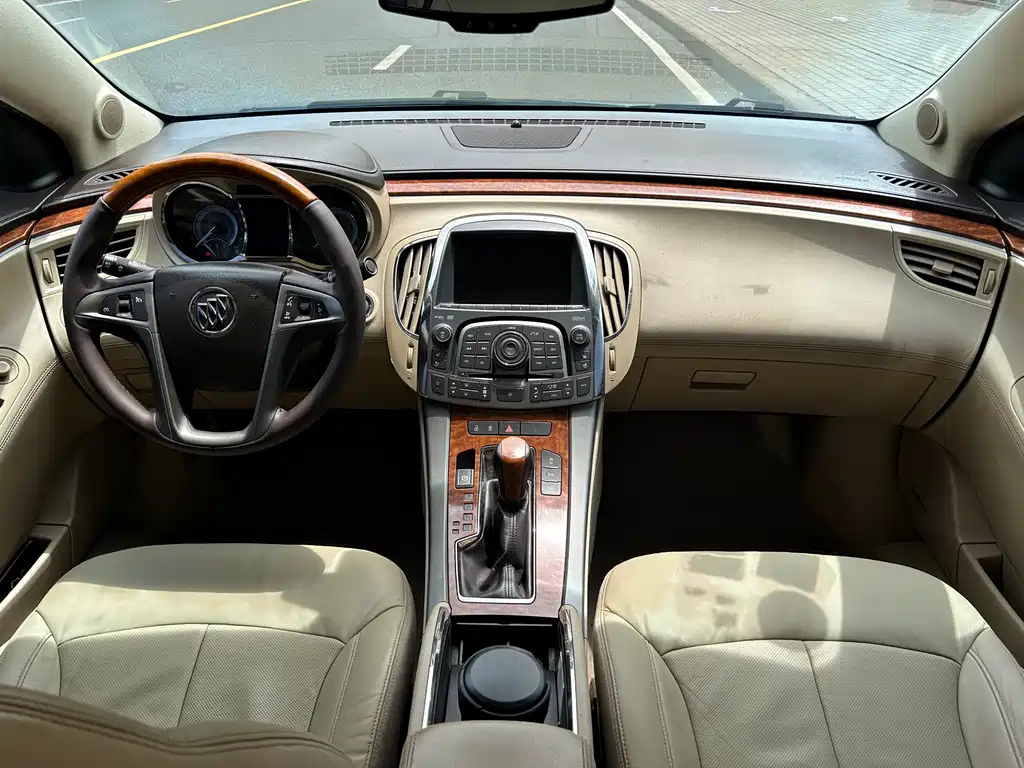 BUICK LACROSSE 2012