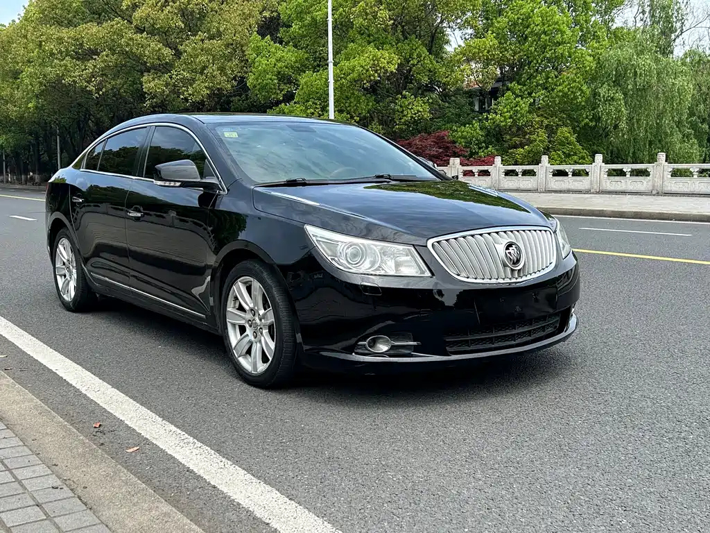 BUICK LACROSSE 2012