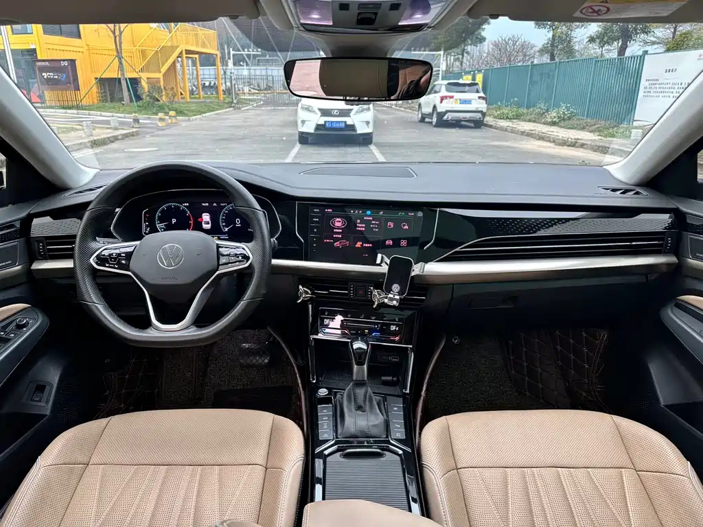 VOLKSWAGEN PASSAT 2022