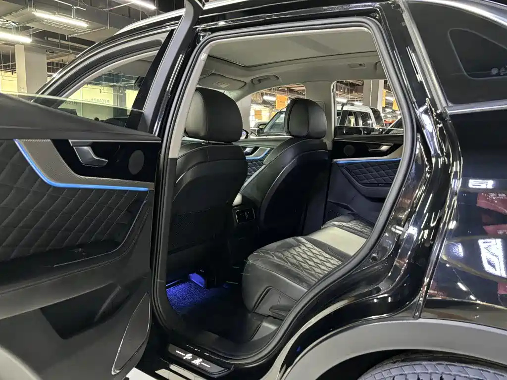 HONGQI HS5 2021