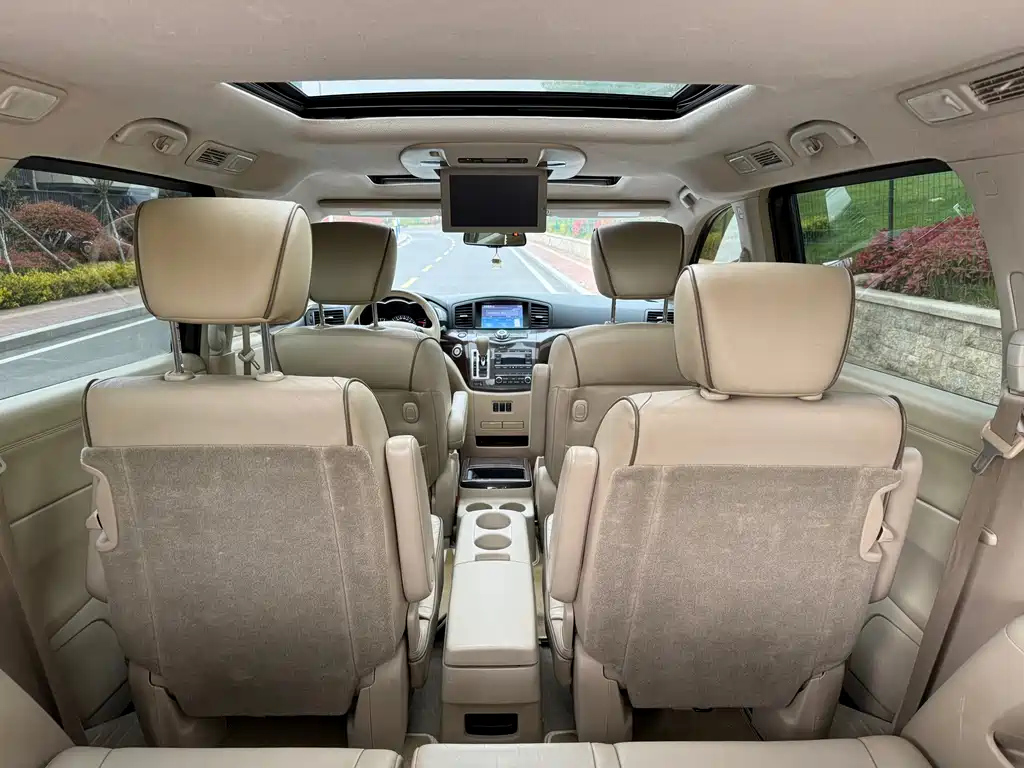 NISSAN QUEST 2014