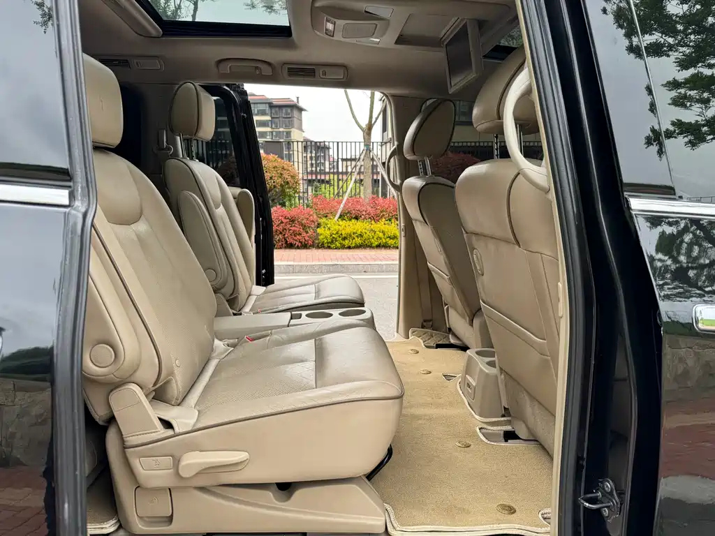 NISSAN QUEST 2014