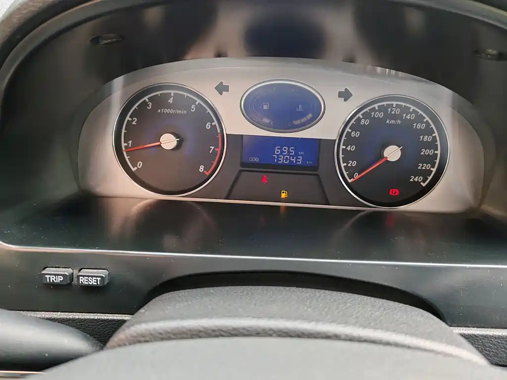 GEELY AUTO CLASSIC EMGRAND 2013