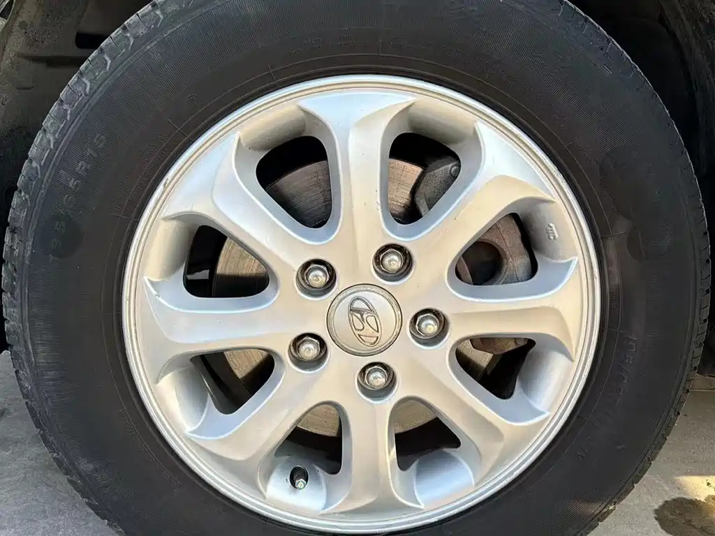 HYUNDAI CELESTA 2010
