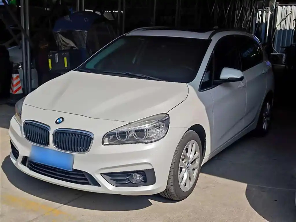 BMW 2-SERIES STATION WAGON