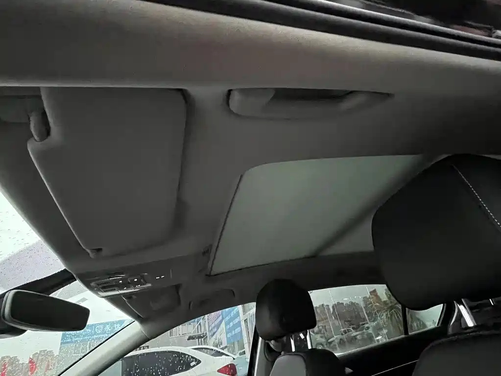 VOLKSWAGEN MAGOTAN 2021