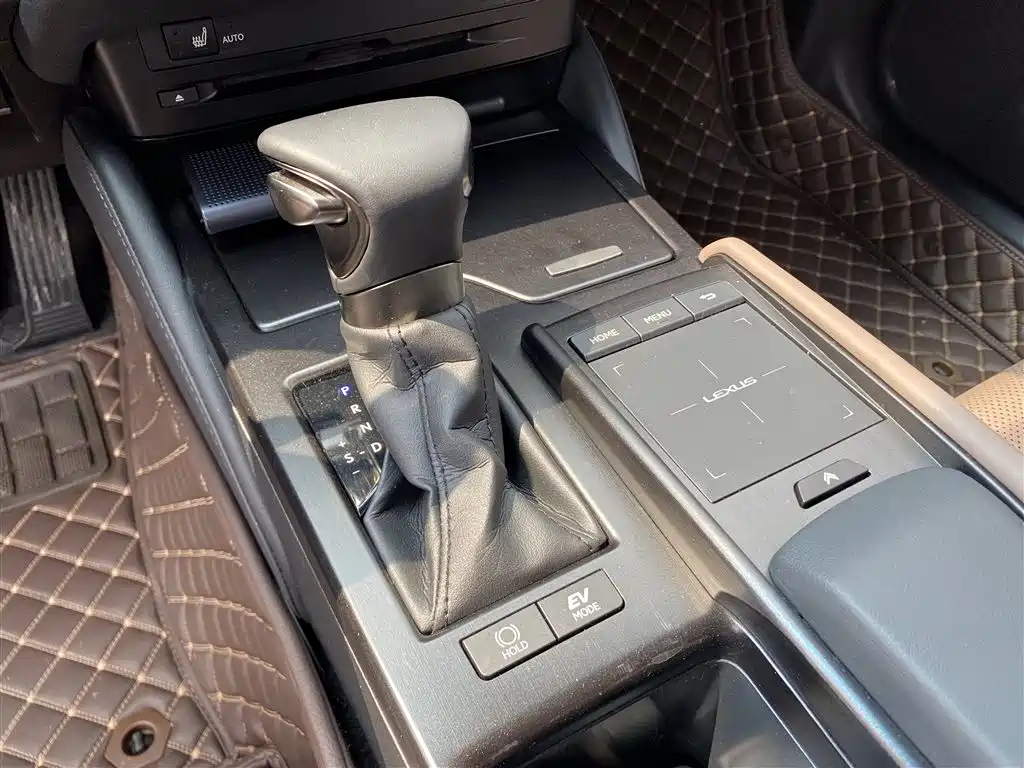 LEXUS ES 2022