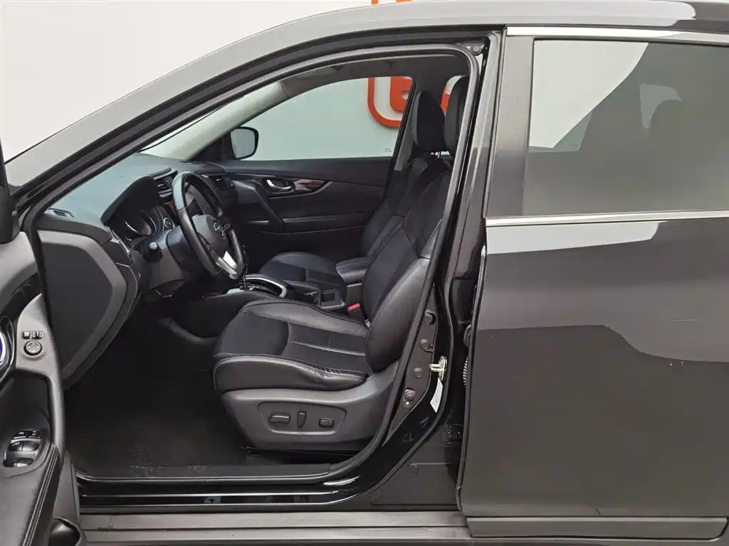NISSAN X-TRAIL 2020