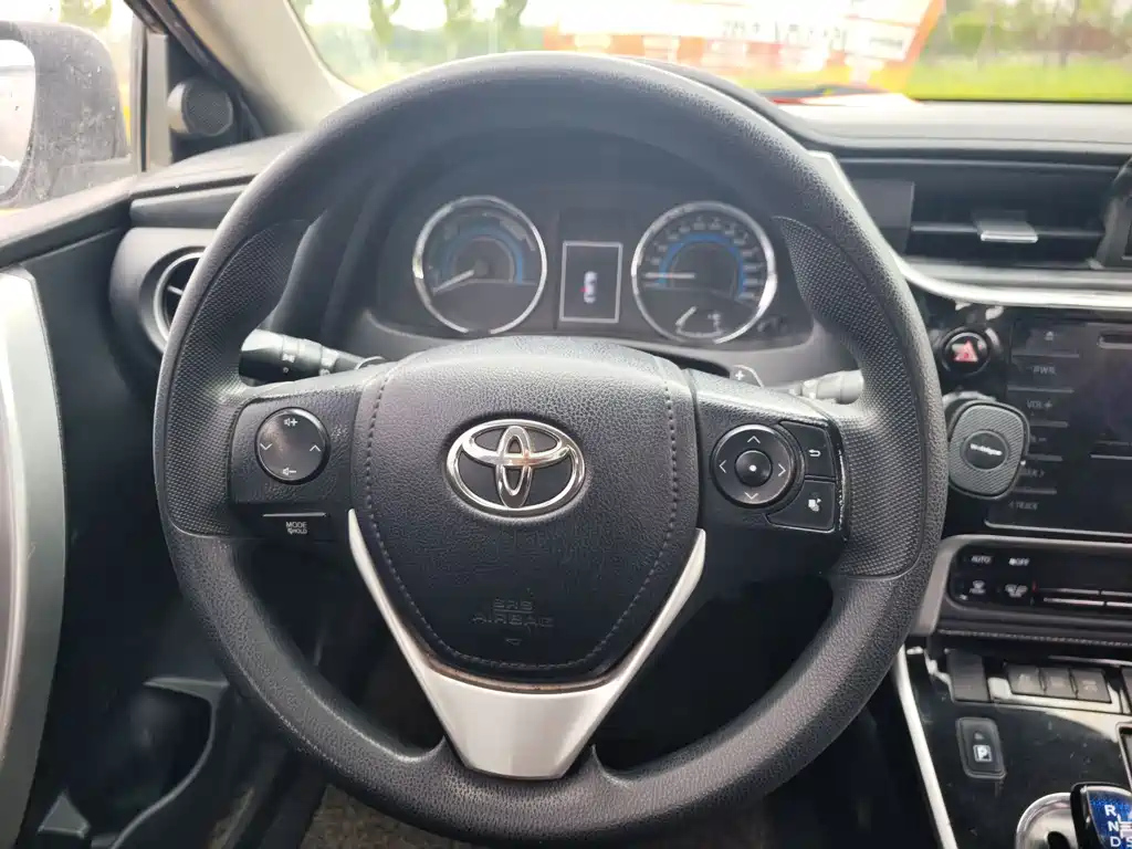 TOYOTA COROLLA 2019