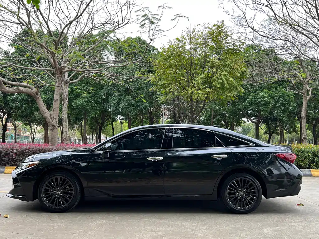 TOYOTA AVALON 2020