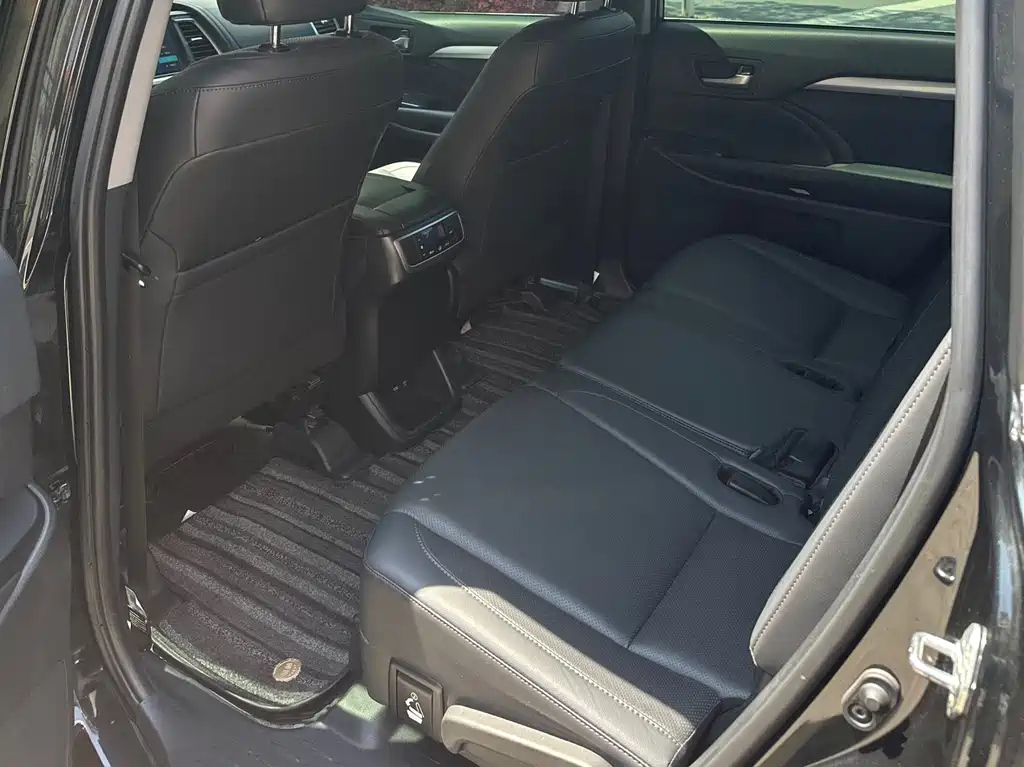 TOYOTA HIGHLANDER 2021