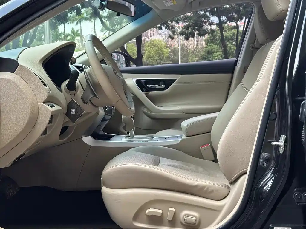 NISSAN TEANA 2017