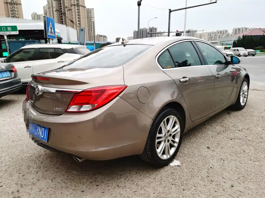 BUICK REGAL 2009