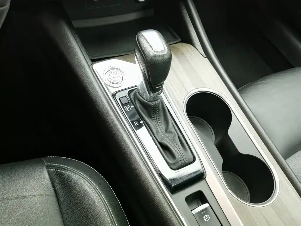 NISSAN TEANA 2021