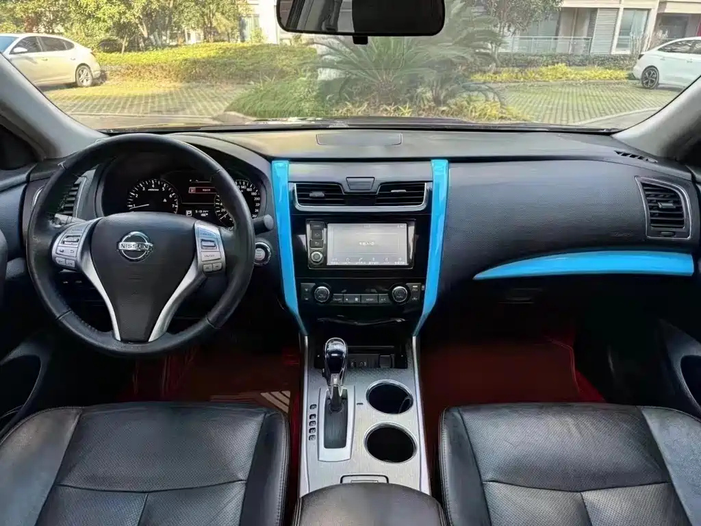 NISSAN TEANA 2018