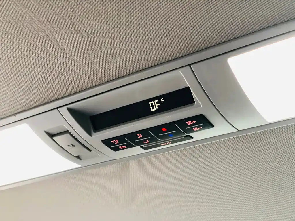 VOLKSWAGEN MULTIVAN 2018