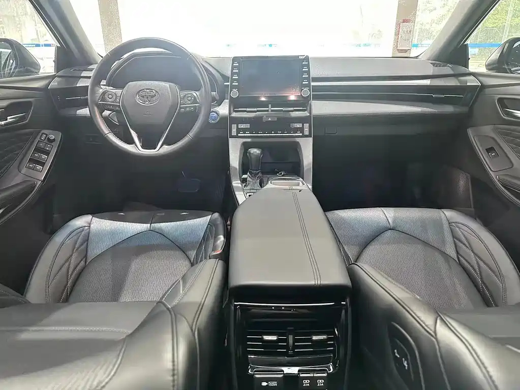 TOYOTA AVALON 2020