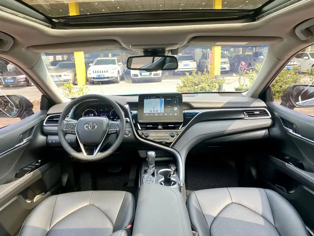 TOYOTA CAMRY 2021