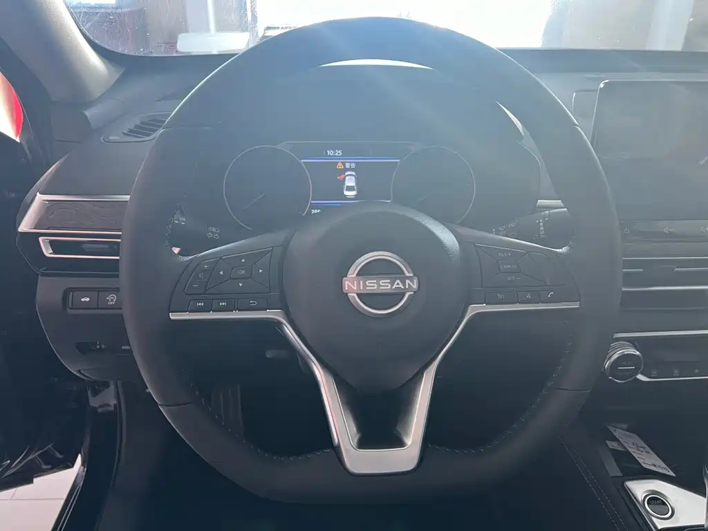 NISSAN TEANA 2023