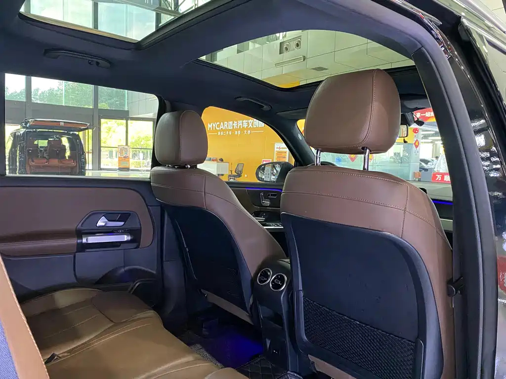 MERCEDES BENZ GLB 2021