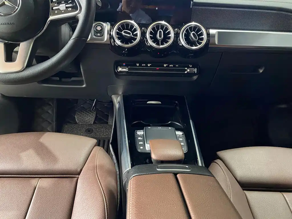 MERCEDES BENZ GLB 2021