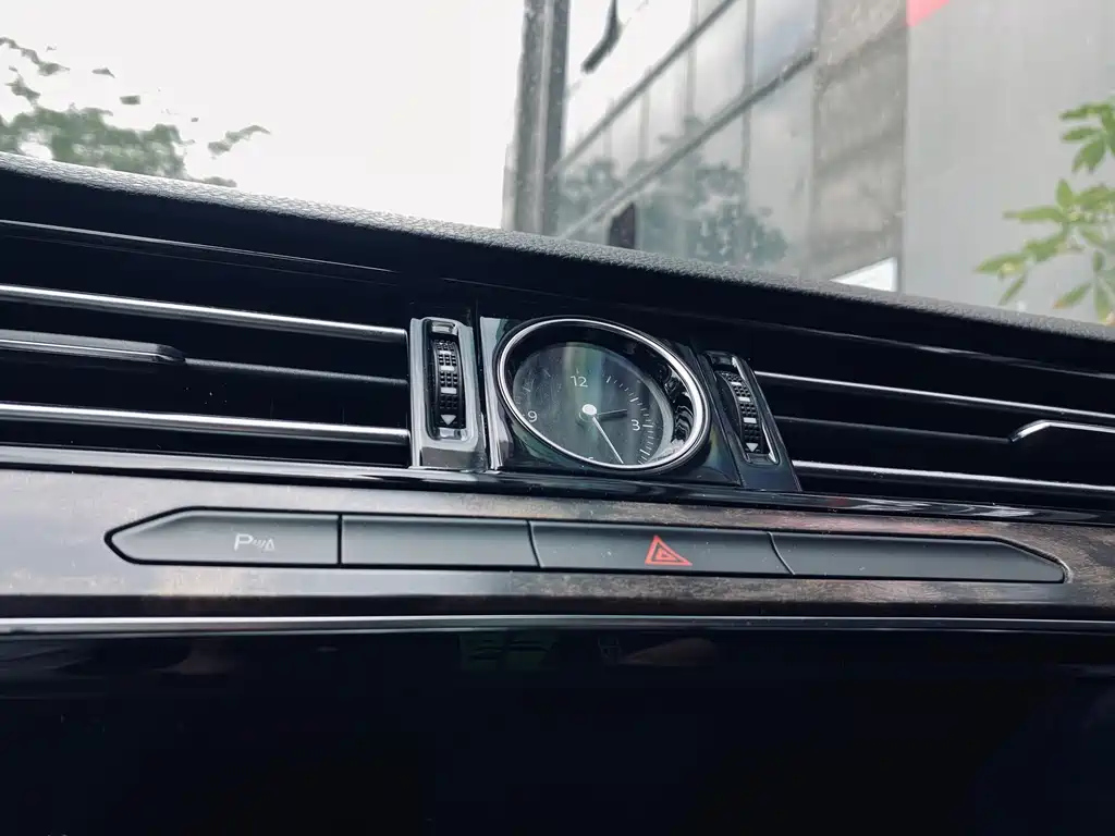 VOLKSWAGEN MAGOTAN 2020
